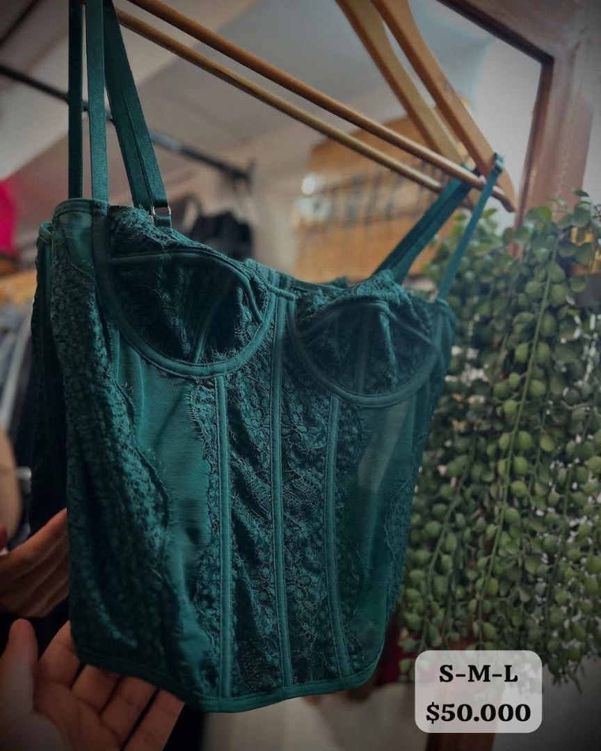 CORSETS