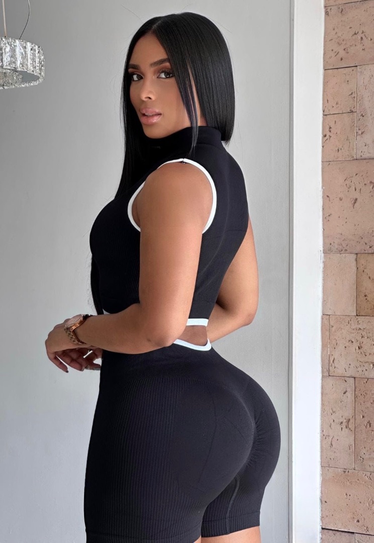 Set Ashley