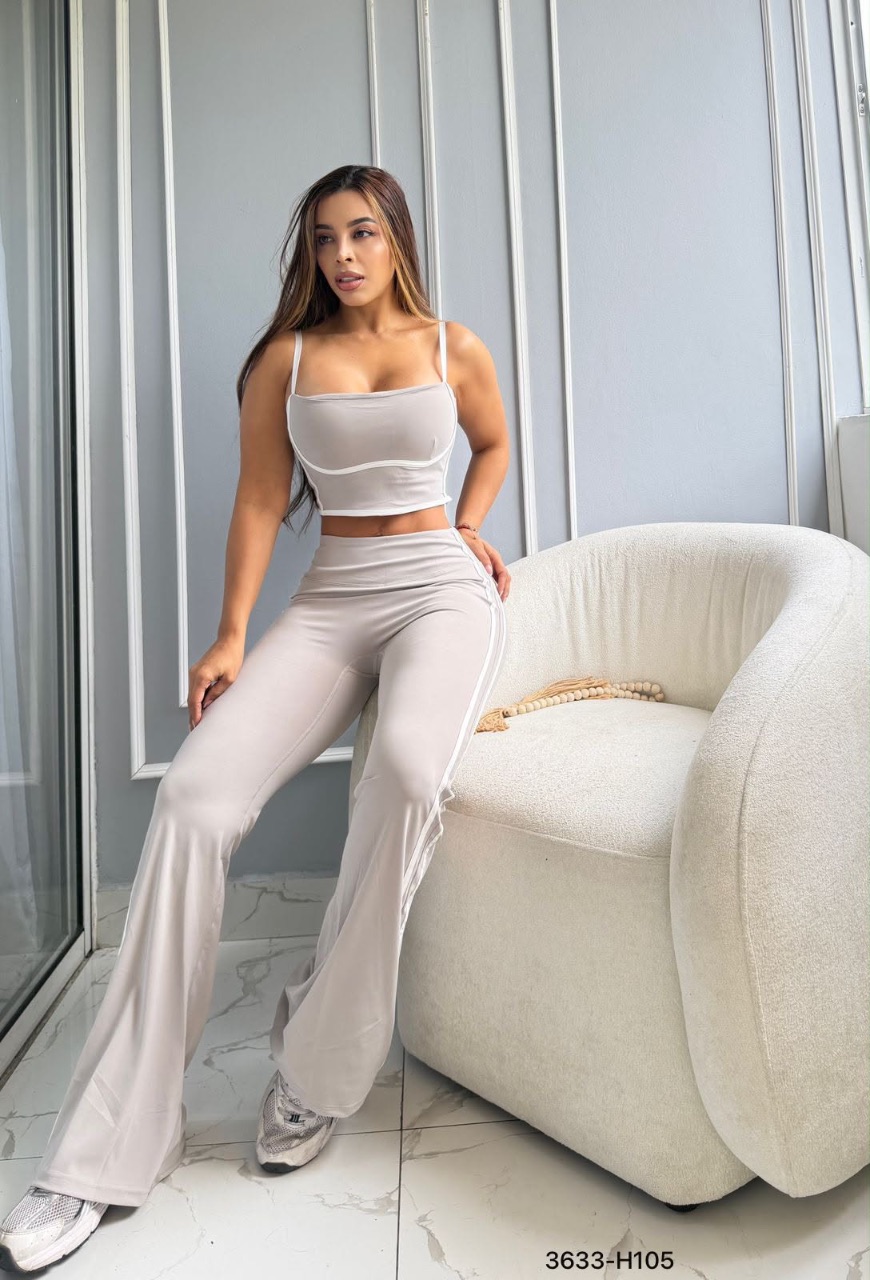 SET VÍCTORIA YOGA